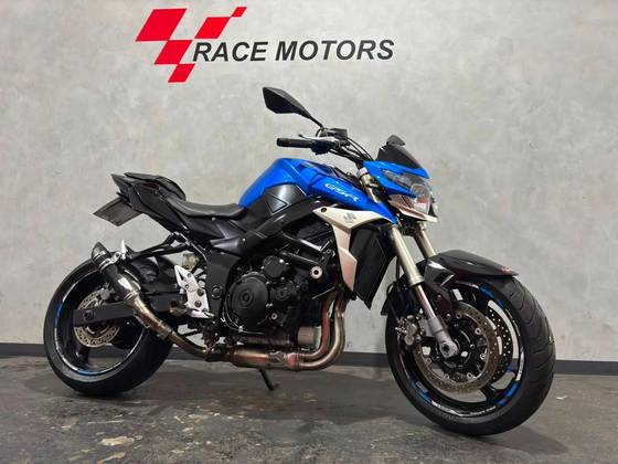 SUZUKI GSR 750A SUZUKI GSR 750A